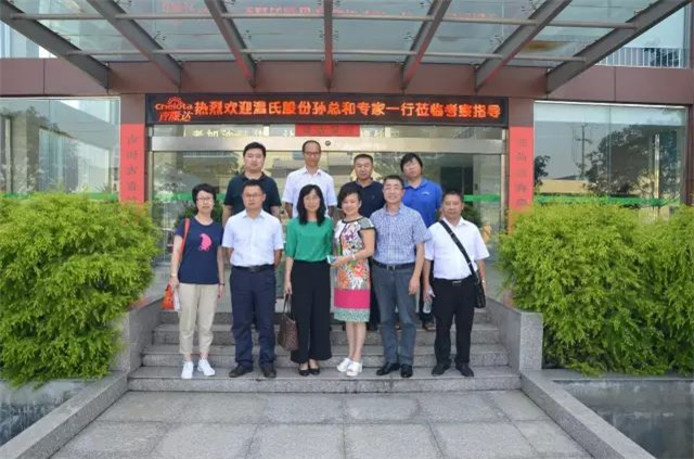 �л�΢������bbin��ӯ�ͻ��ι۹�����Ƭ